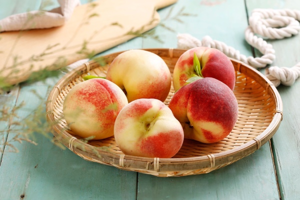 خاصیت هلو برای کودکان