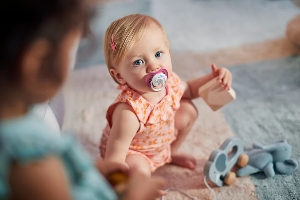 پستانک ارتودنسی ۶ تا ۱۸ ماه دوتایی فیلیپس اونت PHILIPS AVENT سری UltraAir مدل SCF080/08 1