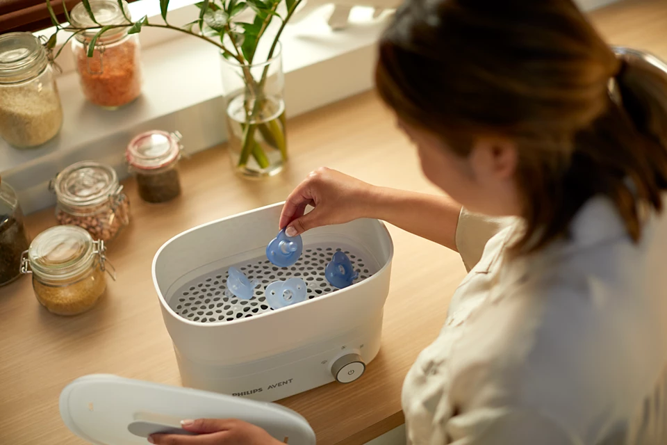 پستانک ارتودنسی انگشتی ۰ تا ۶ ماه دوتایی فیلیپس اونت Philips Avent مدل SCF099/21 استریل
