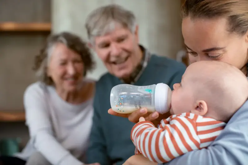شیشه شیر نچرال ۲۶۰ میلی لیترهمراه با سوپاپ Airfree فیلیپس اونت PHILIPS AVENT سری Response scy673-82
